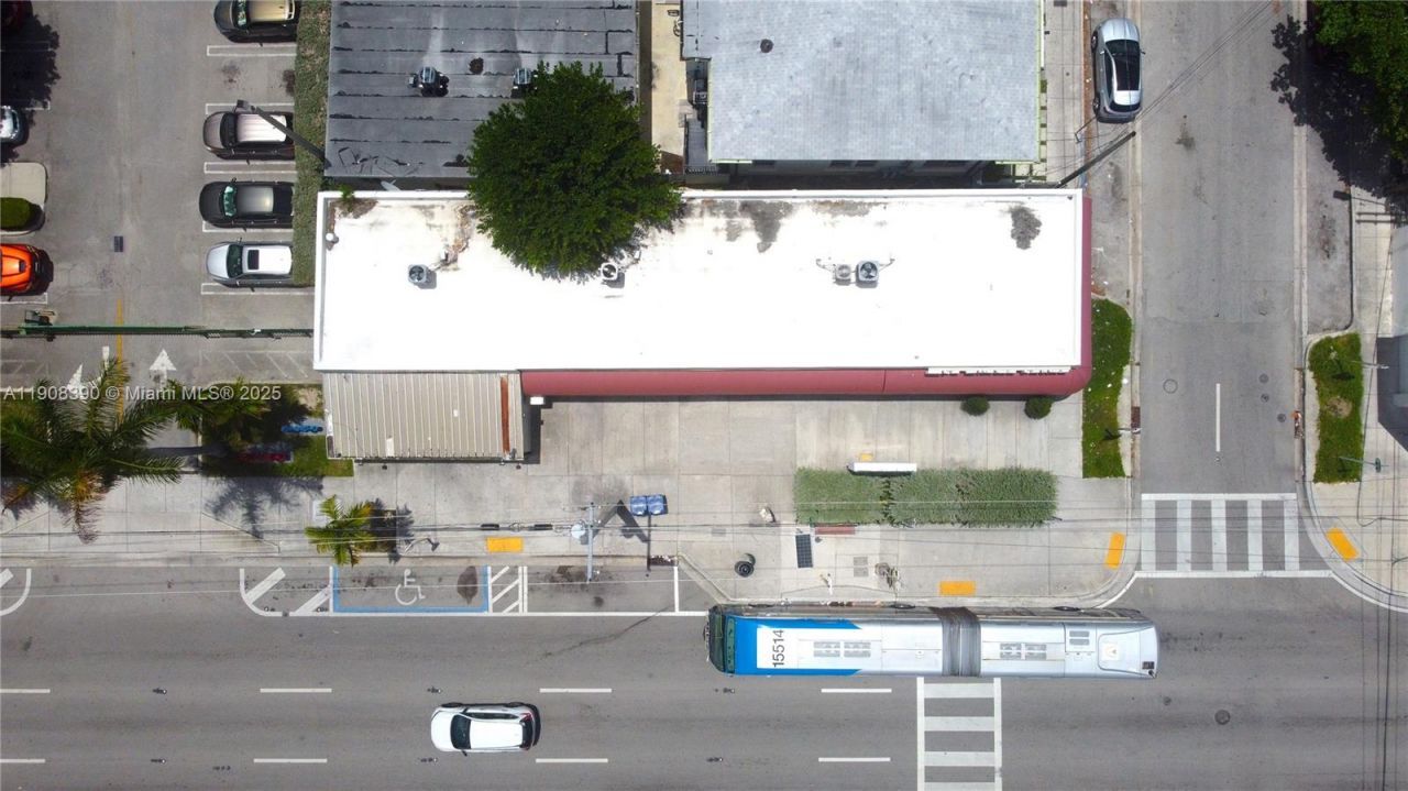 1058 SW 1st St, Miami, FL 33130 Photo