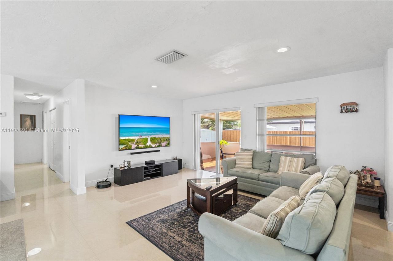 4752 SW 127th Ct, Miami, FL 33175 Photo