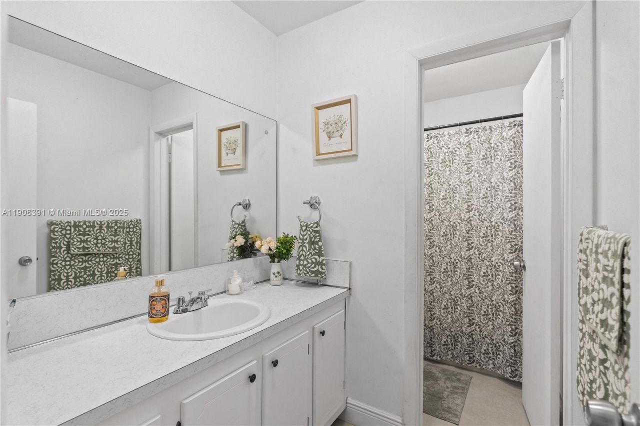 4752 SW 127th Ct, Miami, FL 33175 Photo