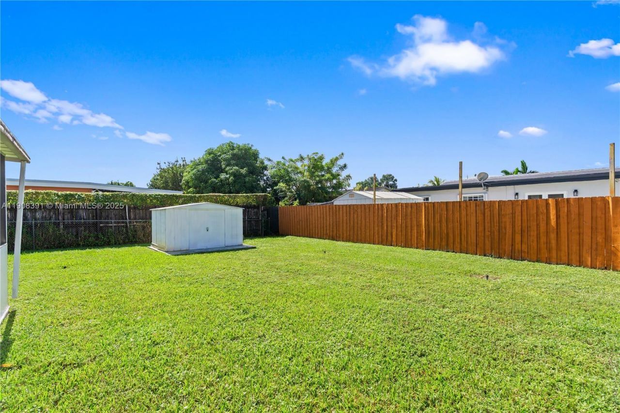 4752 SW 127th Ct, Miami, FL 33175 Photo