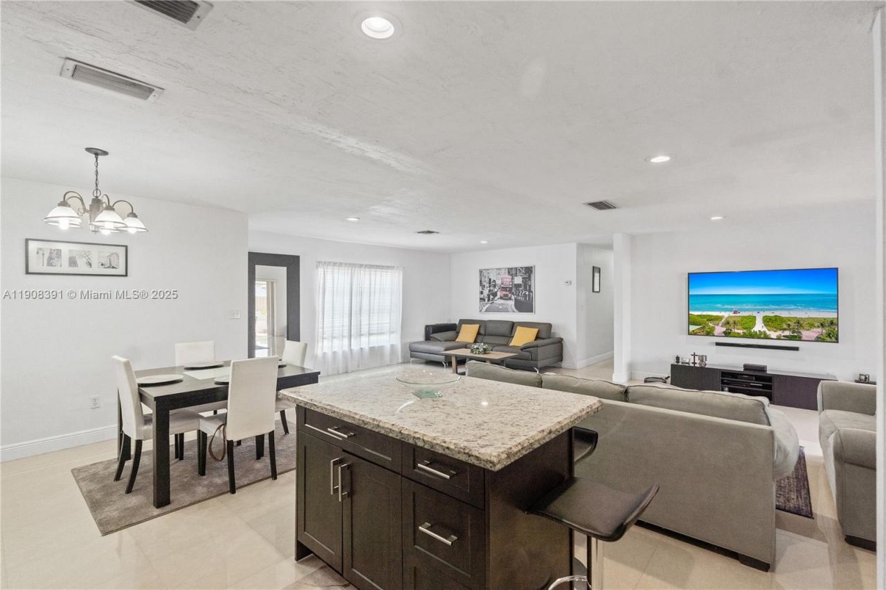 4752 SW 127th Ct, Miami, FL 33175 Photo