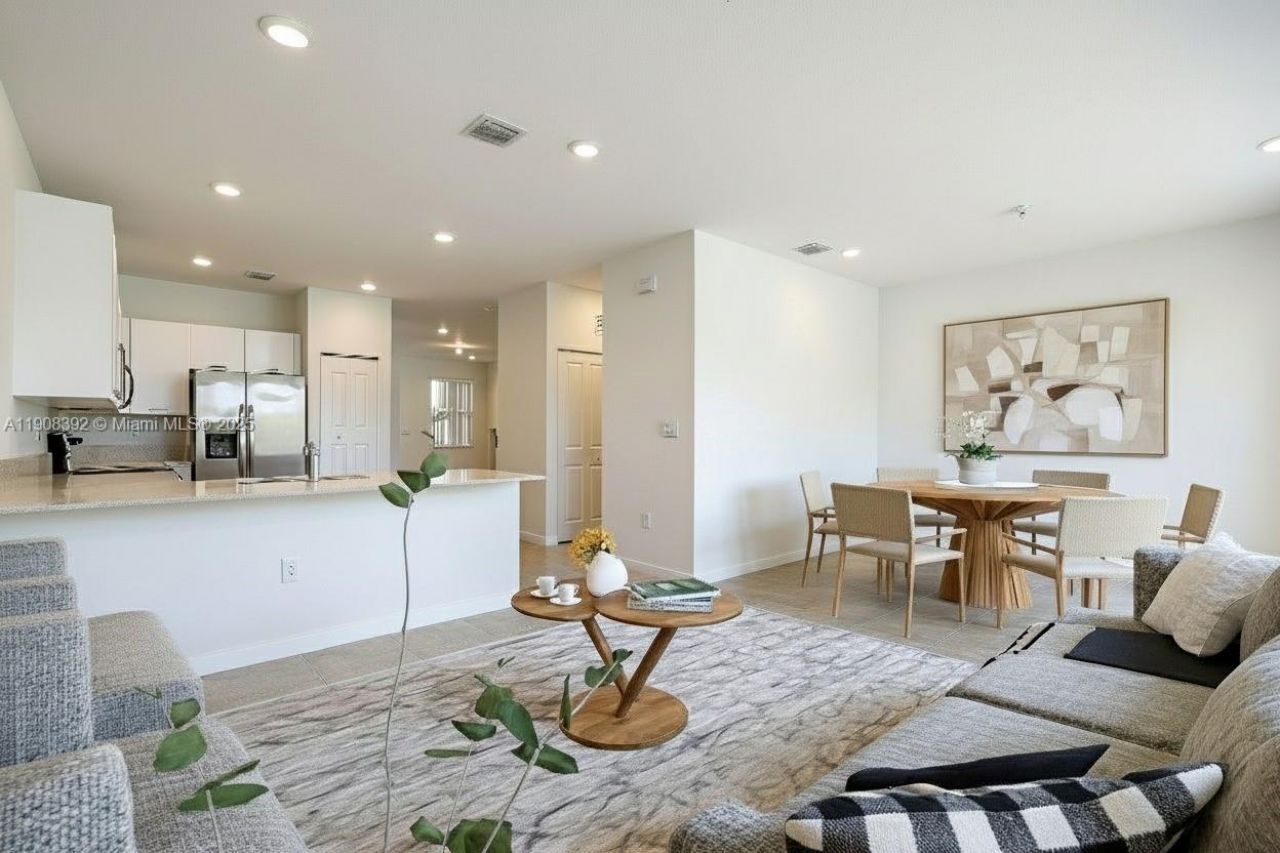 12845 NW 24th Ave, Miami, FL 33167 Photo