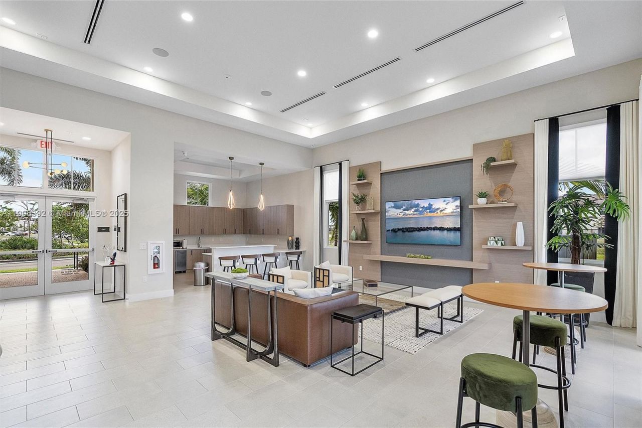 12845 NW 24th Ave, Miami, FL 33167 Photo