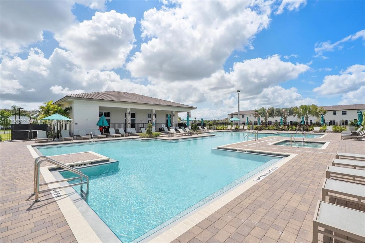 12845 NW 24th Ave, Miami, FL 33167 Photo