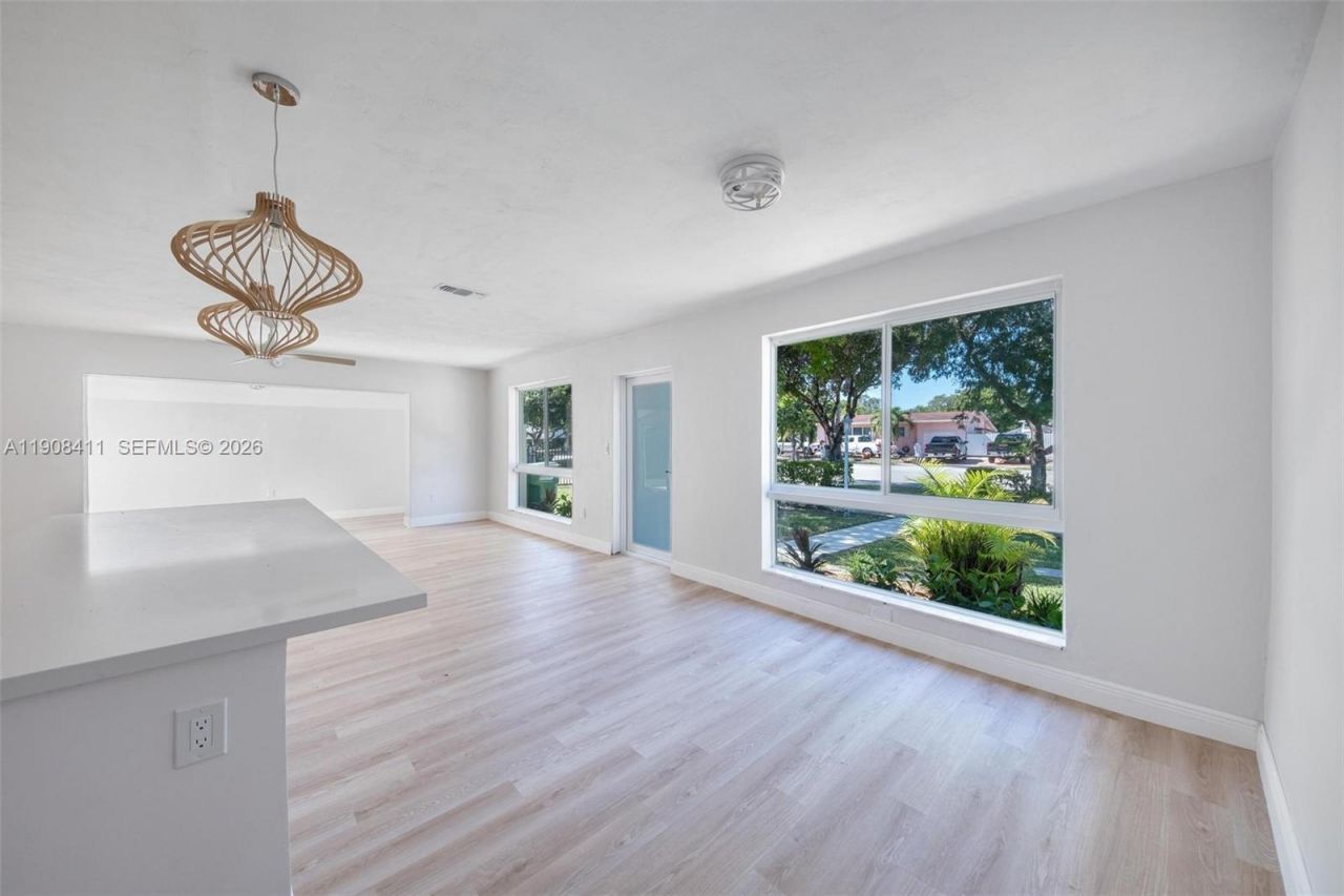 9380 Caribbean Blvd, Cutler Bay, FL 33189 Photo