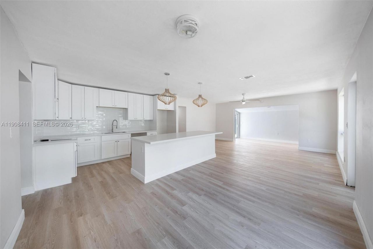 9380 Caribbean Blvd, Cutler Bay, FL 33189 Photo