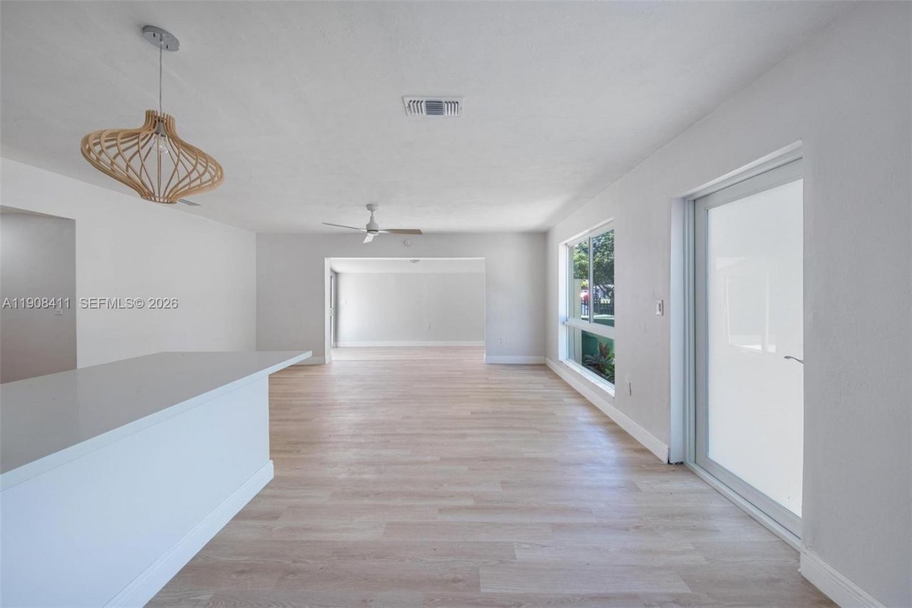 9380 Caribbean Blvd, Cutler Bay, FL 33189 Photo