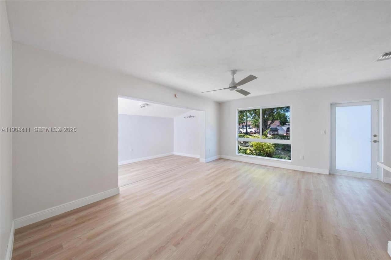 9380 Caribbean Blvd, Cutler Bay, FL 33189 Photo