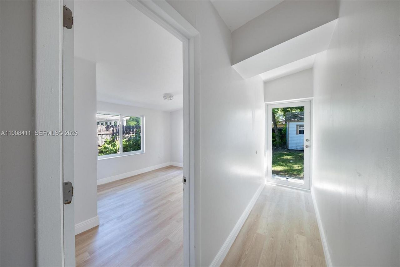 9380 Caribbean Blvd, Cutler Bay, FL 33189 Photo