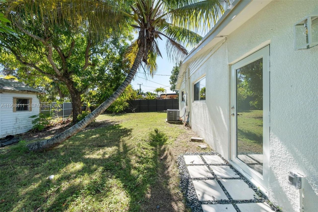 9380 Caribbean Blvd, Cutler Bay, FL 33189 Photo