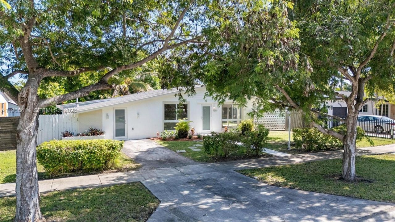 9380 Caribbean Blvd, Cutler Bay, FL 33189 Photo