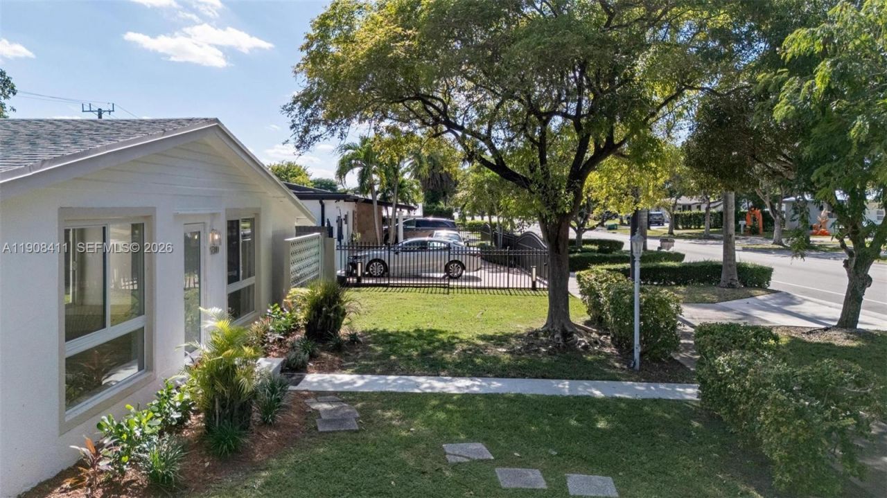 9380 Caribbean Blvd, Cutler Bay, FL 33189 Photo