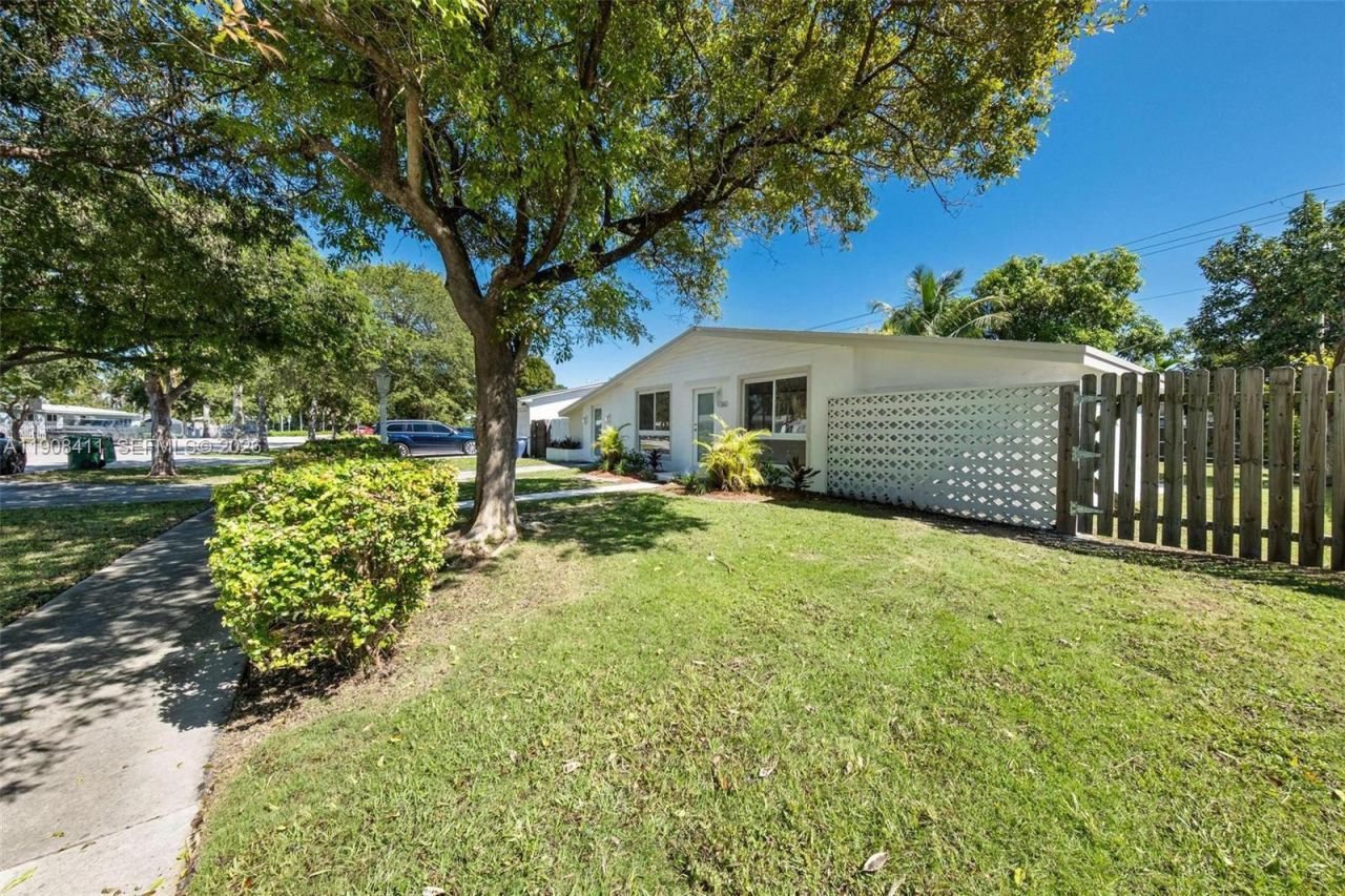 9380 Caribbean Blvd, Cutler Bay, FL 33189 Photo