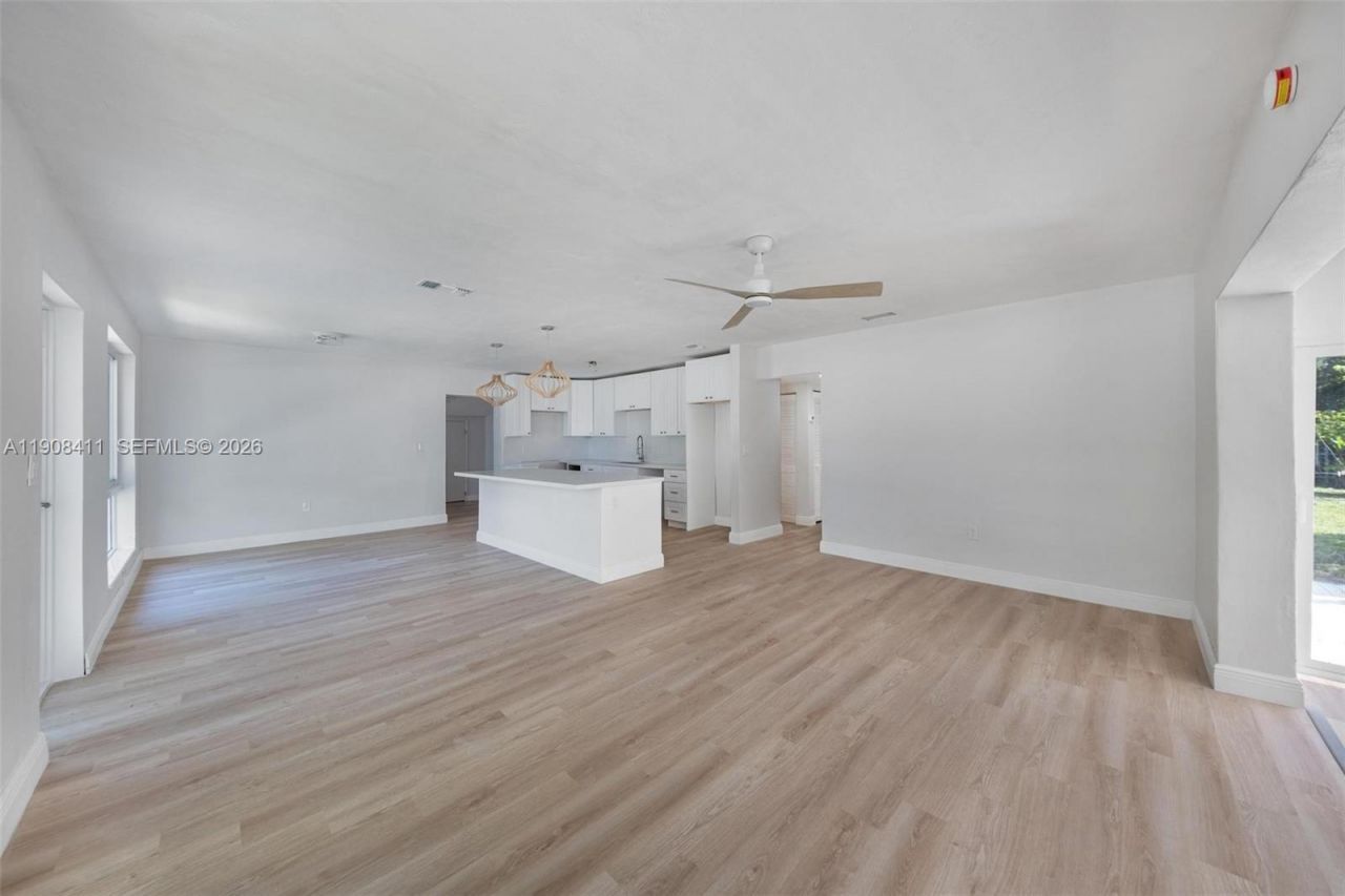 9380 Caribbean Blvd, Cutler Bay, FL 33189 Photo