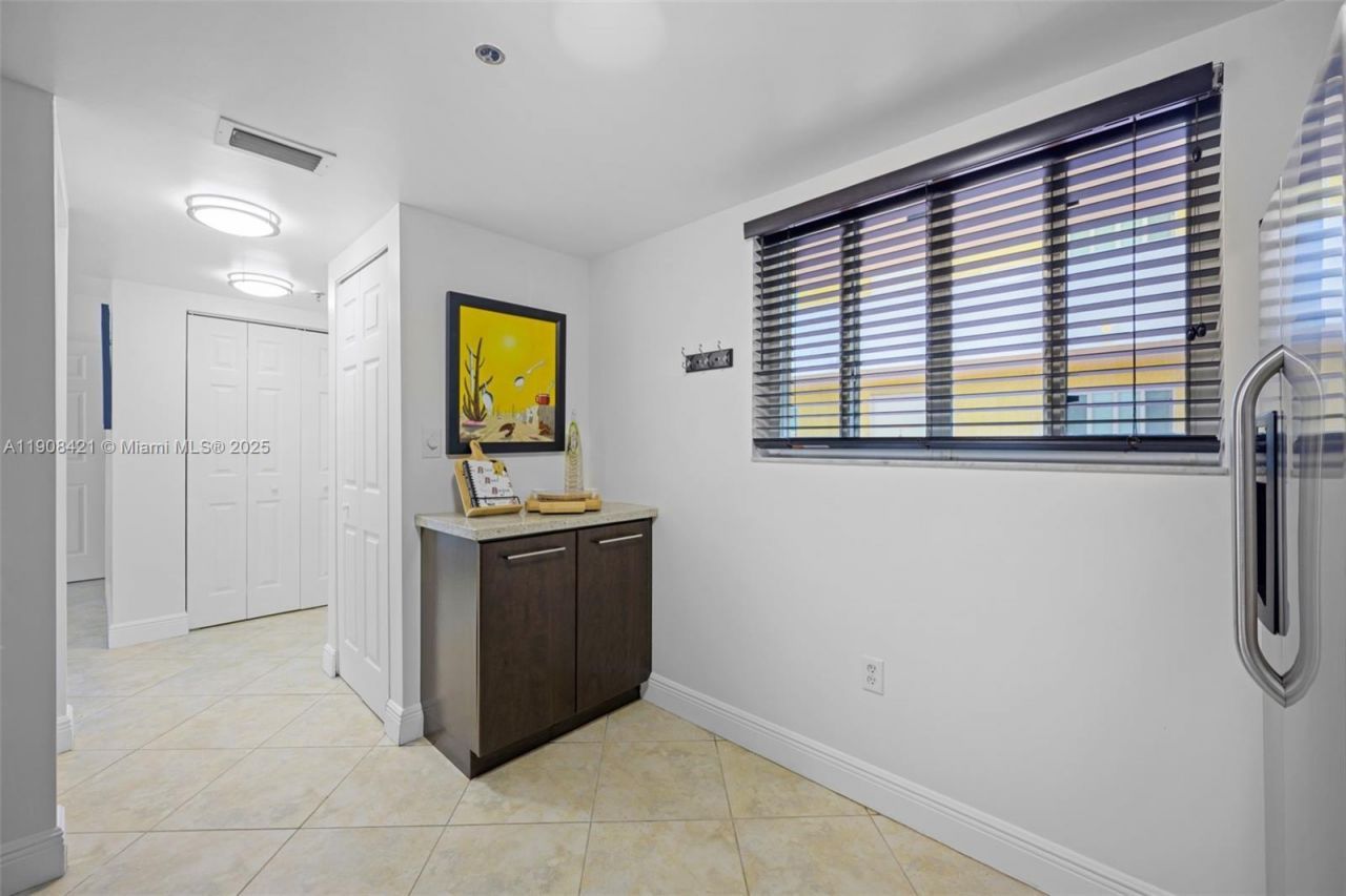 8888 Collins Ave, Unit 105, Surfside, FL 33154 Photo