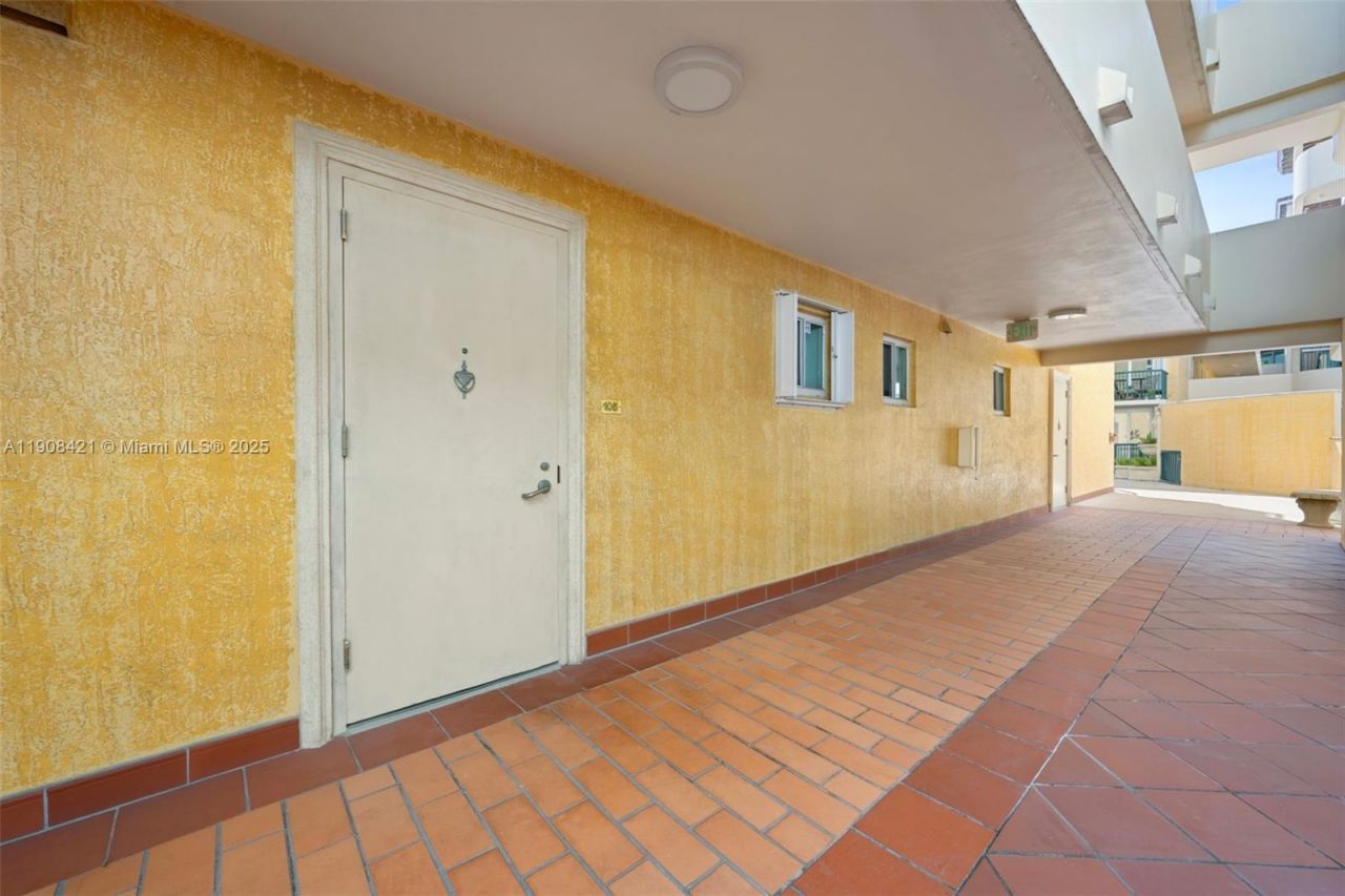 8888 Collins Ave, Unit 105, Surfside, FL 33154 Photo