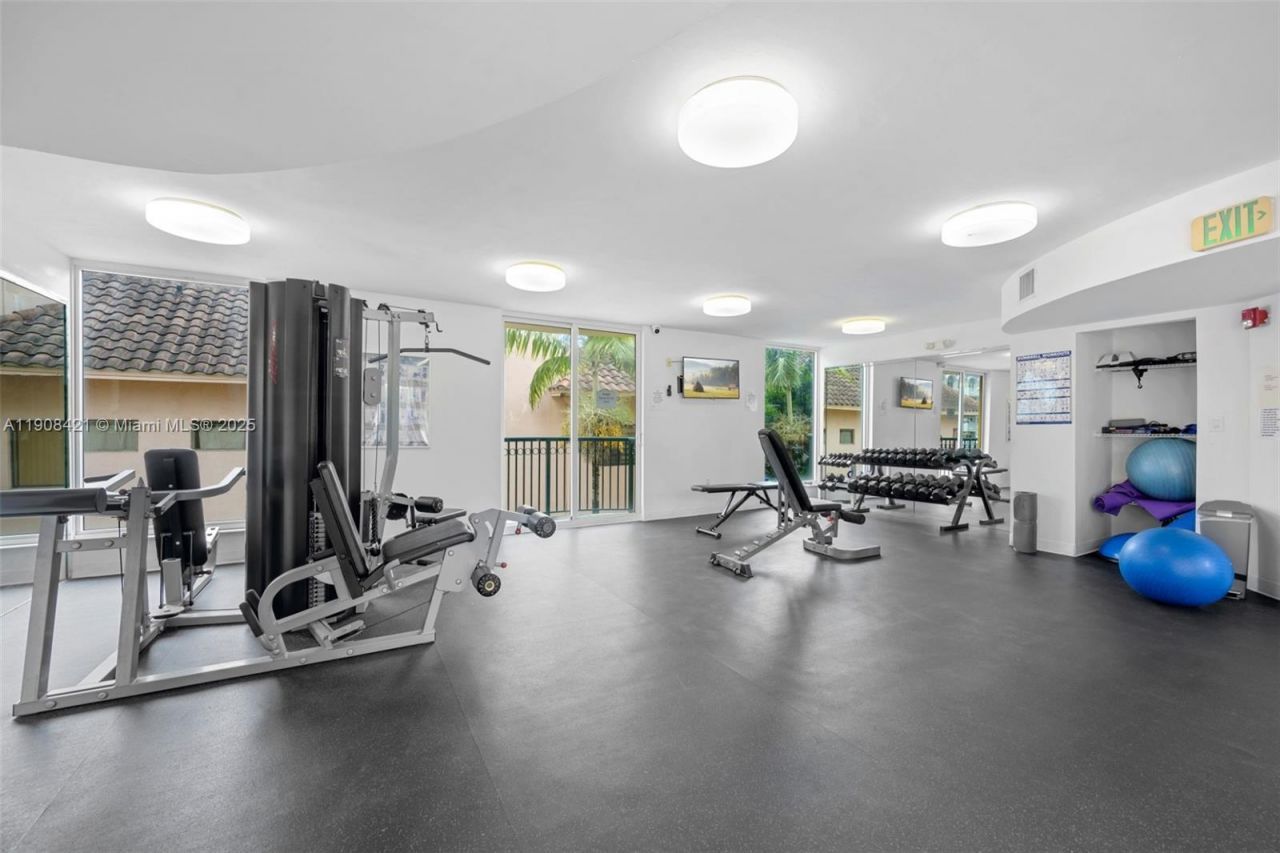 8888 Collins Ave, Unit 105, Surfside, FL 33154 Photo