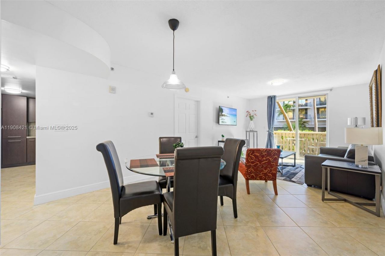 8888 Collins Ave, Unit 105, Surfside, FL 33154 Photo