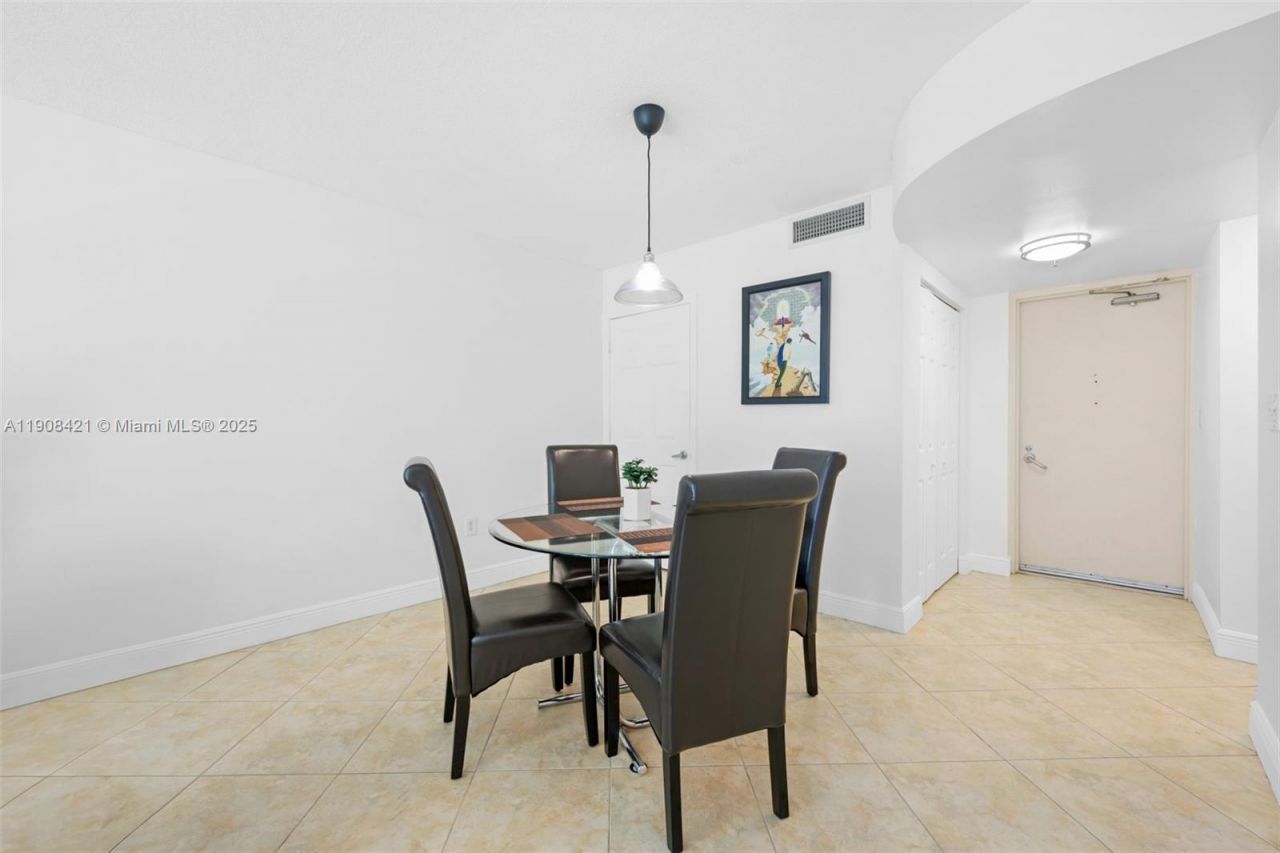 8888 Collins Ave, Unit 105, Surfside, FL 33154 Photo