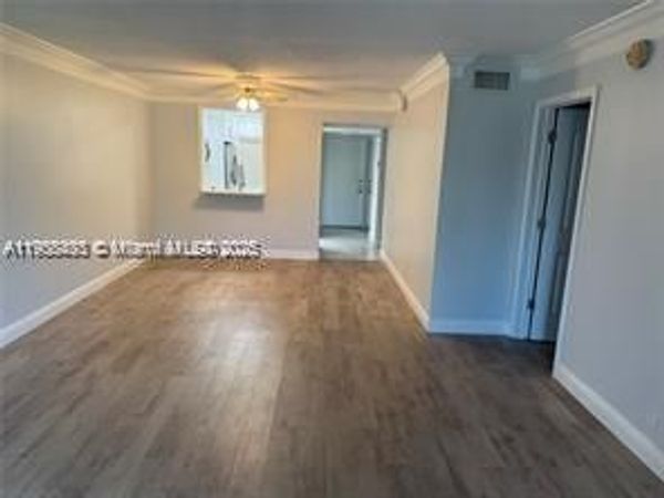 3571 Inverrary Dr, Unit 403, Lauderhill, FL 33319