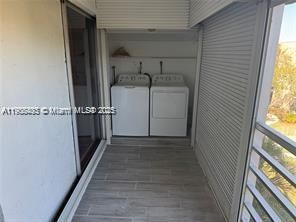 3571 Inverrary Dr, Unit 403, Lauderhill, FL 33319 Photo