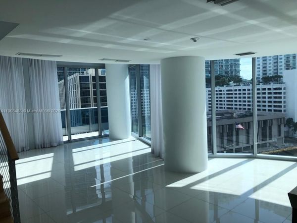 200 Biscayne Boulevard Way, Unit 902, Miami, FL 33131