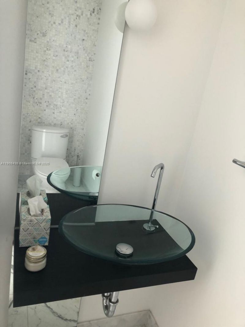 200 Biscayne Boulevard Way, Unit 902, Miami, FL 33131 Photo