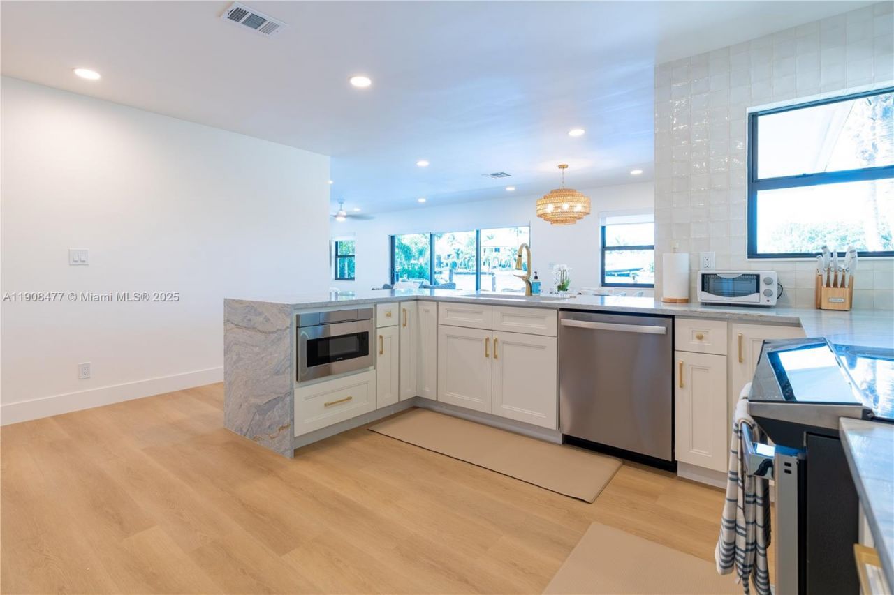 309 S Riverside Dr, Pompano Beach, FL 33062 Photo