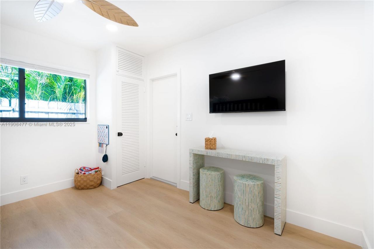 309 S Riverside Dr, Pompano Beach, FL 33062 Photo