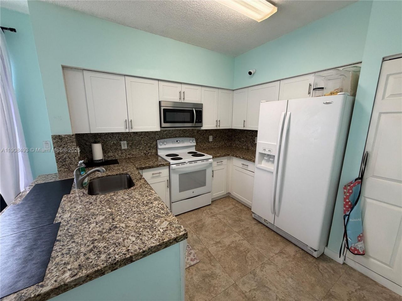 810 NE 212th Ter, Unit 2, Miami, FL 33179 Photo