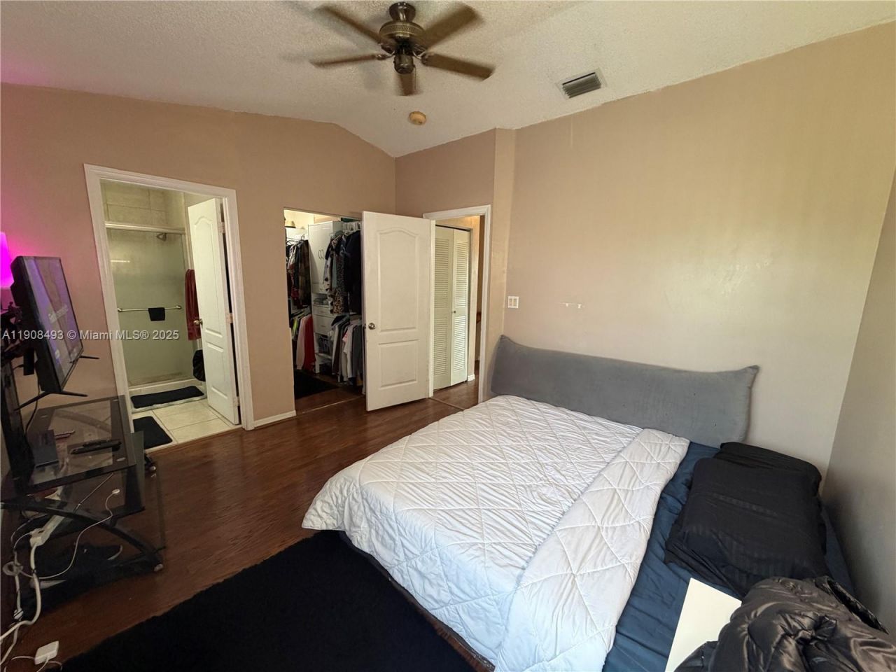 810 NE 212th Ter, Unit 2, Miami, FL 33179 Photo