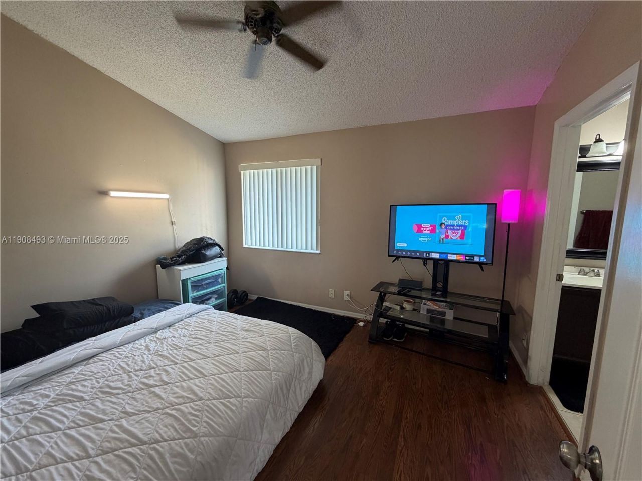 810 NE 212th Ter, Unit 2, Miami, FL 33179 Photo
