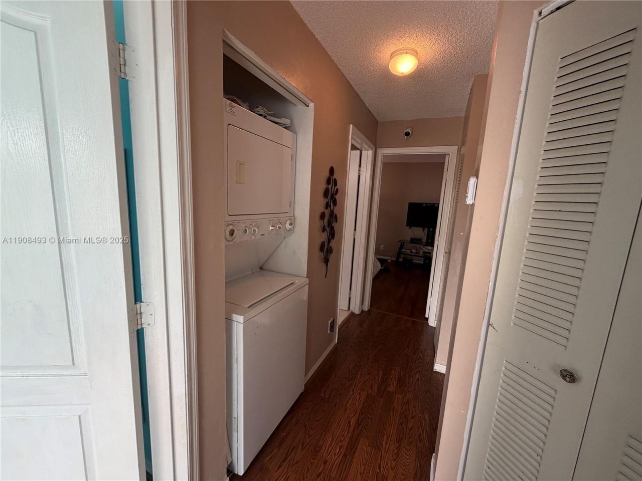 810 NE 212th Ter, Unit 2, Miami, FL 33179 Photo