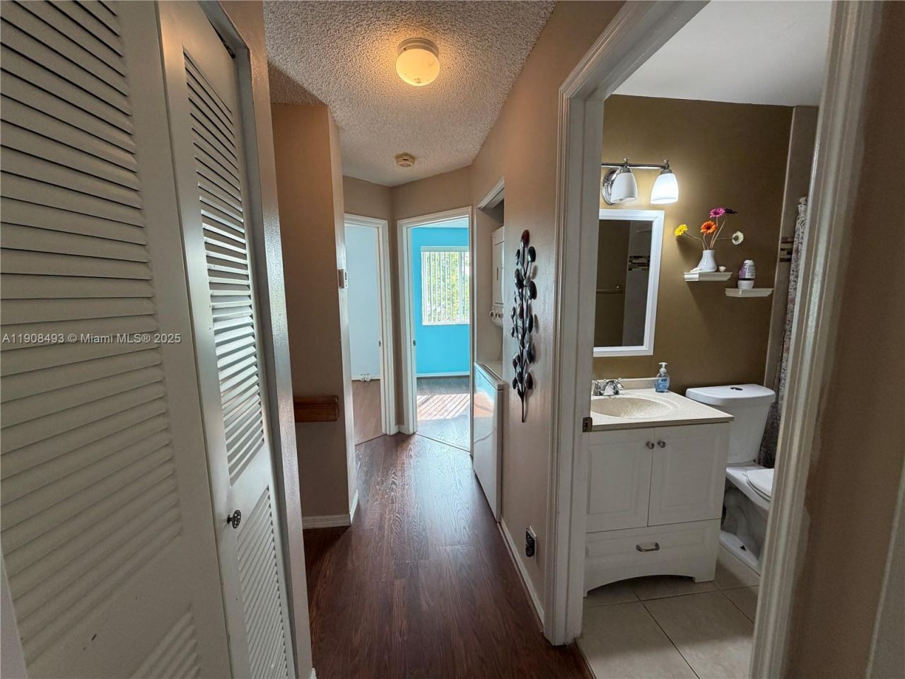 810 NE 212th Ter, Unit 2, Miami, FL 33179 Photo