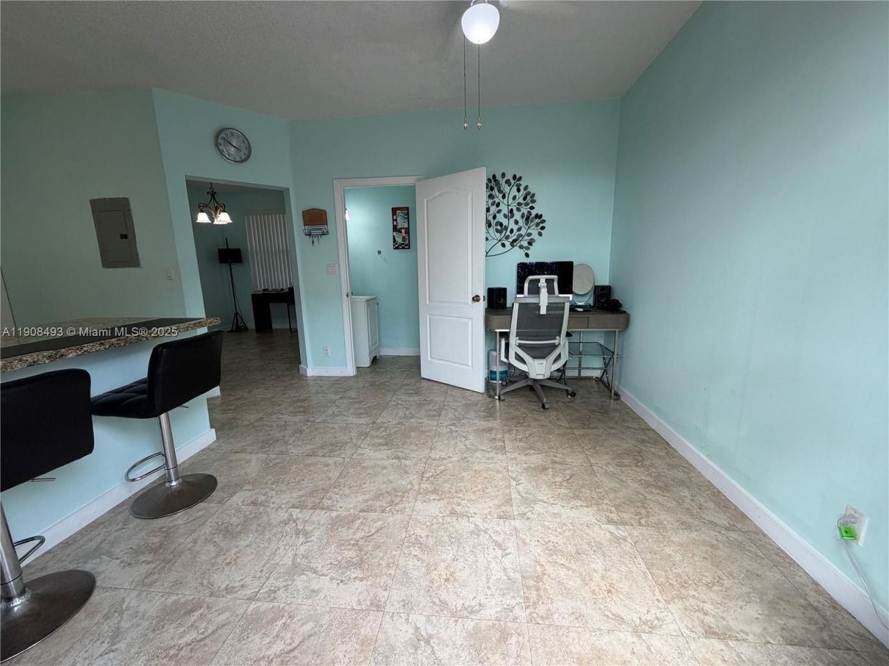 810 NE 212th Ter, Unit 2, Miami, FL 33179 Photo