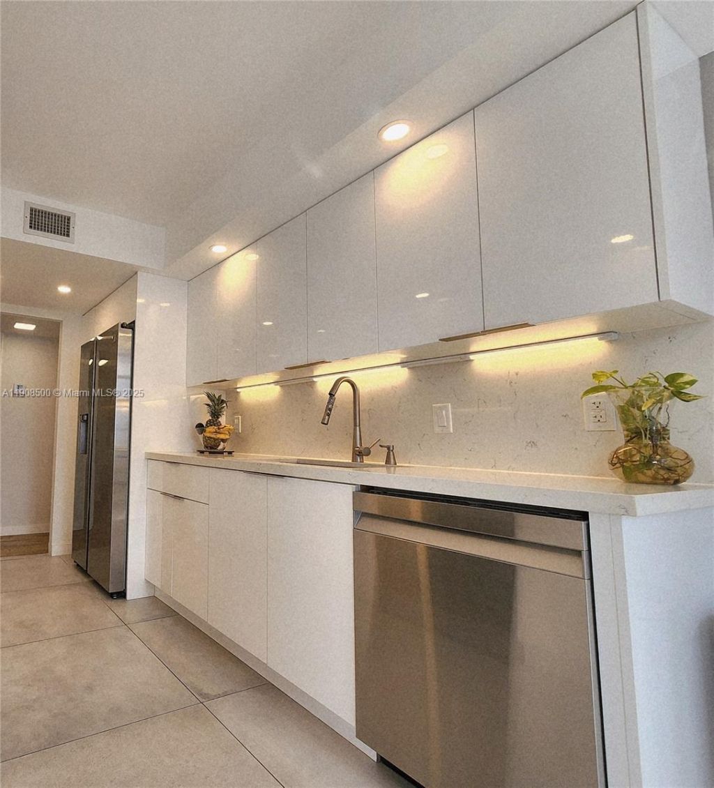2751 S Ocean Dr, Unit 1406S, Hollywood, FL 33019 Photo