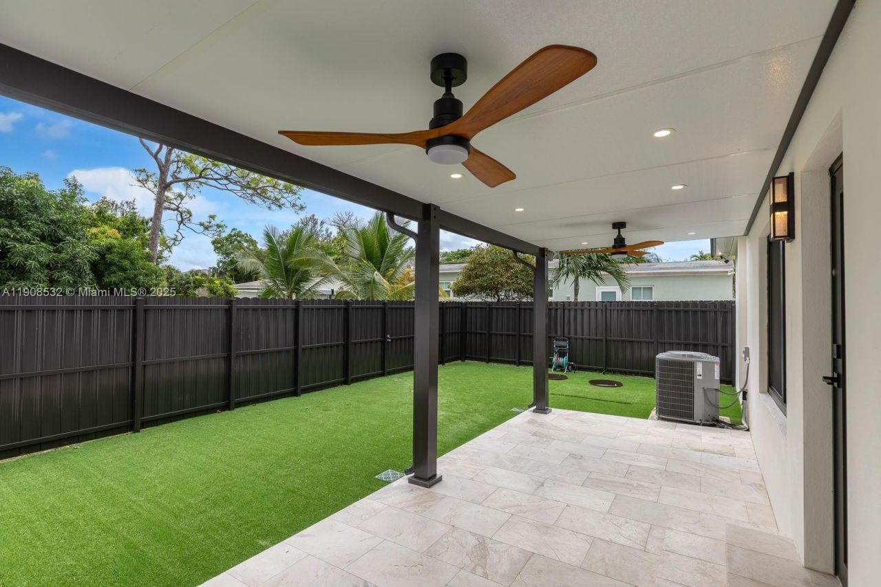 5641 SW 67th Ave, South Miami, FL 33143 Photo