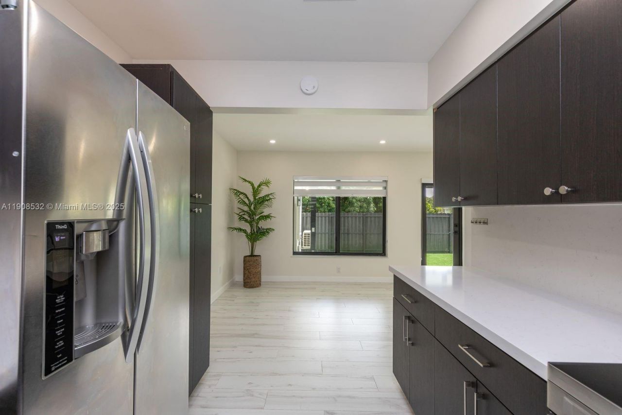 5641 SW 67th Ave, South Miami, FL 33143 Photo