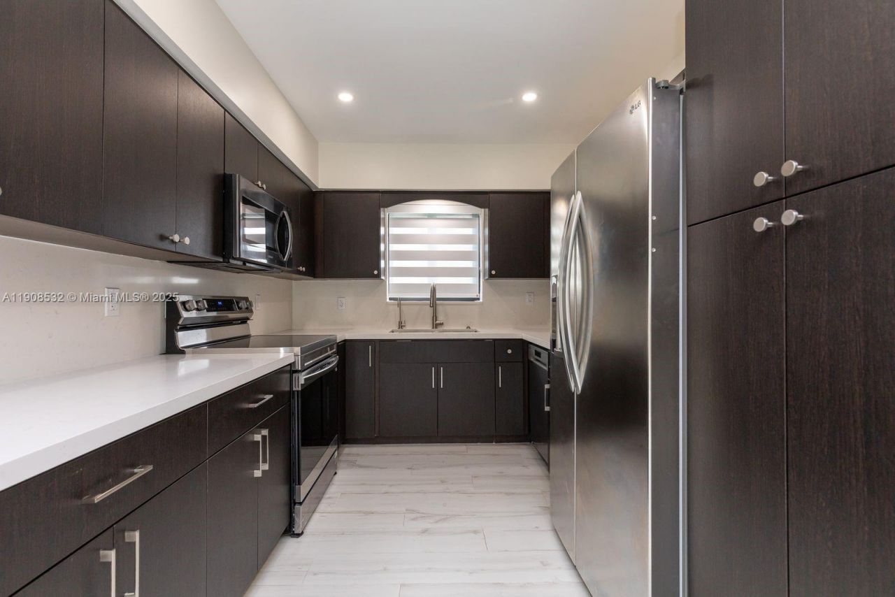 5641 SW 67th Ave, South Miami, FL 33143 Photo