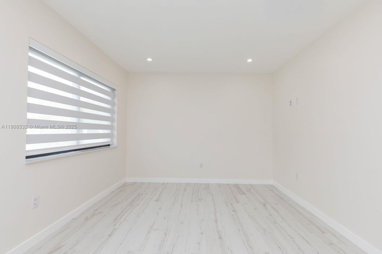 5641 SW 67th Ave, South Miami, FL 33143 Photo