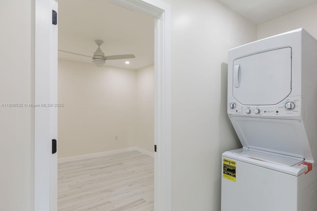 5641 SW 67th Ave, South Miami, FL 33143 Photo