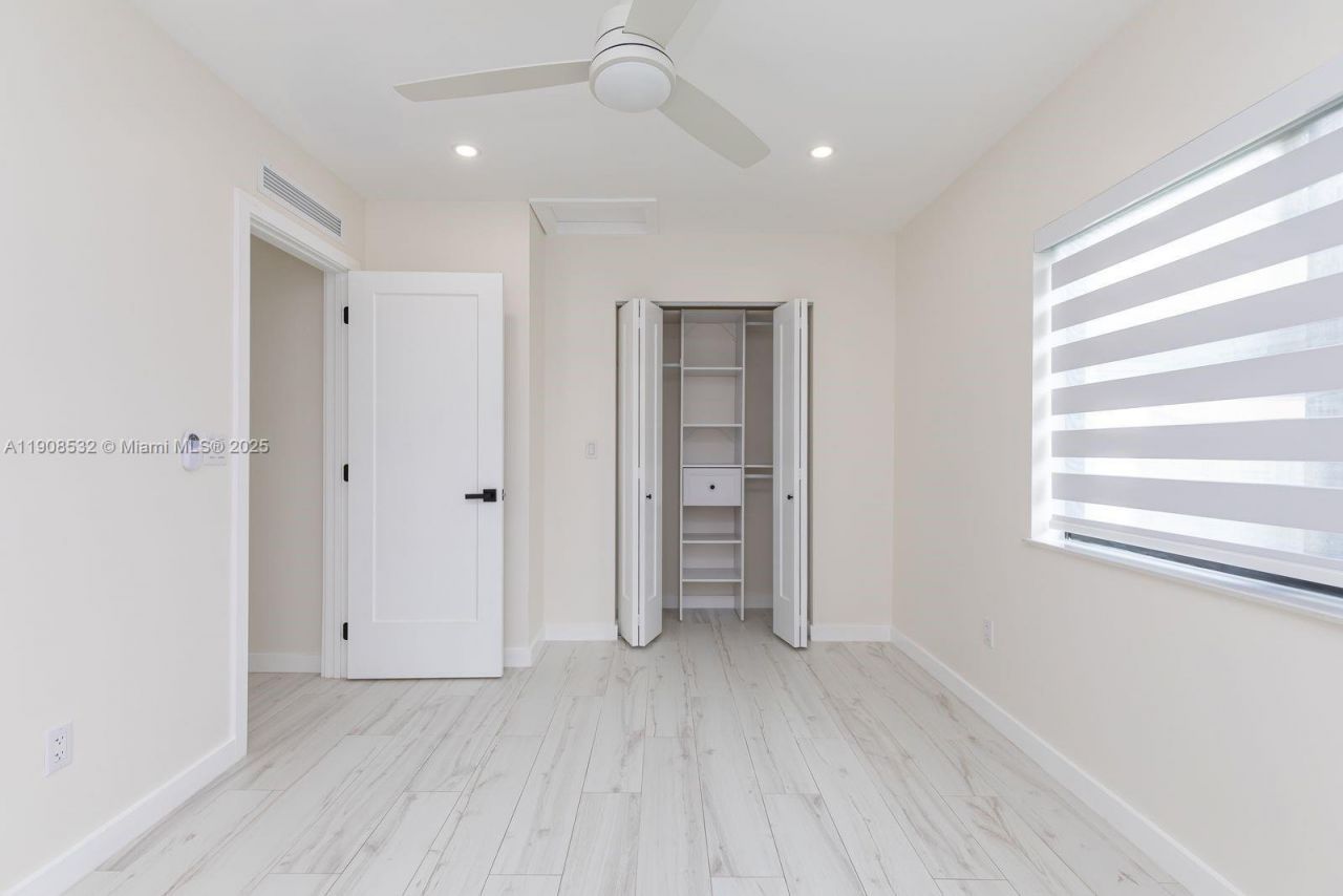 5641 SW 67th Ave, South Miami, FL 33143 Photo