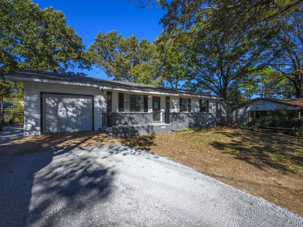 710 Village Street, Newark, AR 72562