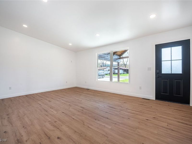 950 Beech Street, Newcomerstown, OH 43832 Photo 11