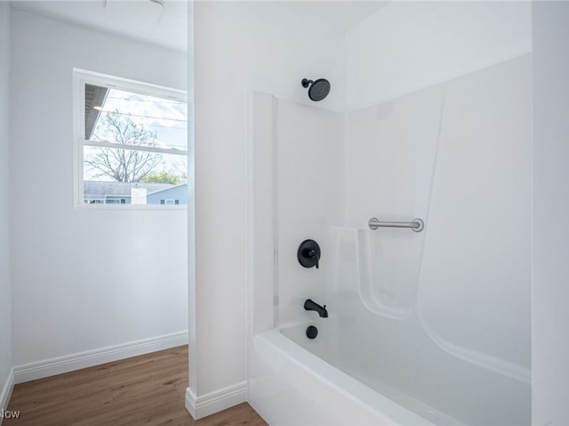 950 Beech Street, Newcomerstown, OH 43832 Photo 21