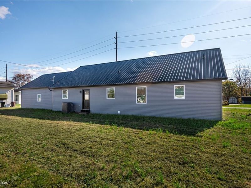 950 Beech Street, Newcomerstown, OH 43832 Photo 5