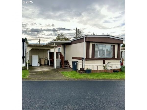 525 S 6TH ST, Unit 4, Harrisburg, OR 97446