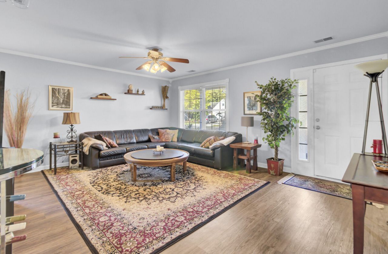 1129 River Bay Lane Photo 8