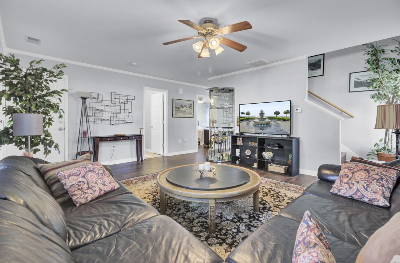 1129 River Bay Lane Photo 9