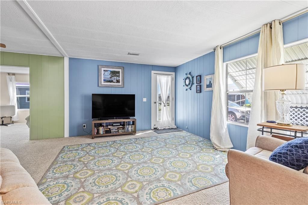 16033 Hibiscus Way, North Fort Myers, FL 33903 Photo